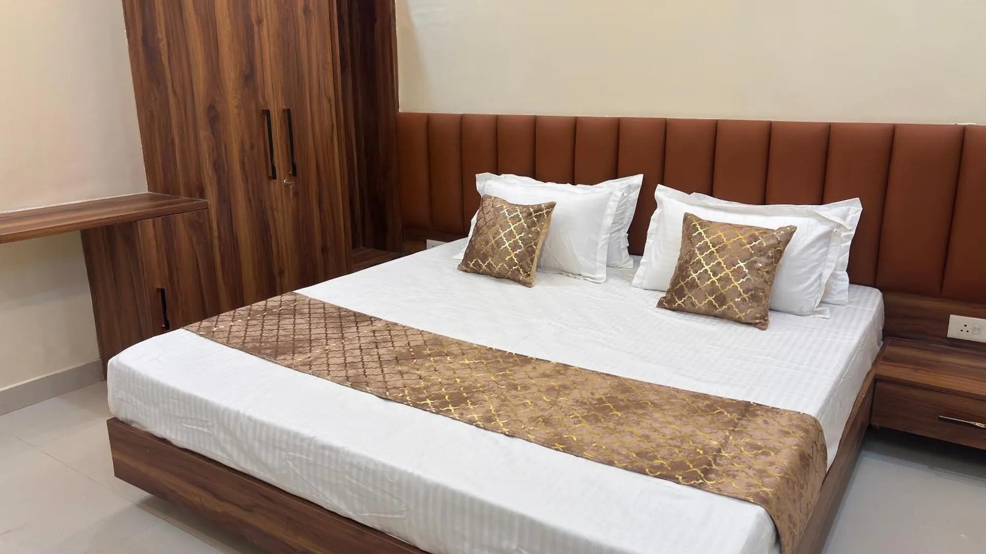Yash Residency Apartment Varanasi Homestay